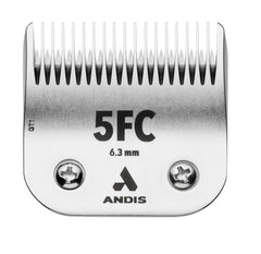 Andis 72630 UltraEdge blade close-up shows durable stainless steel for precise trimming.