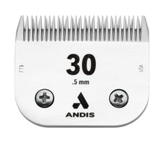 Andis ceramicEDGE Size 30 blade close-up for precise trimming of face and paws.
