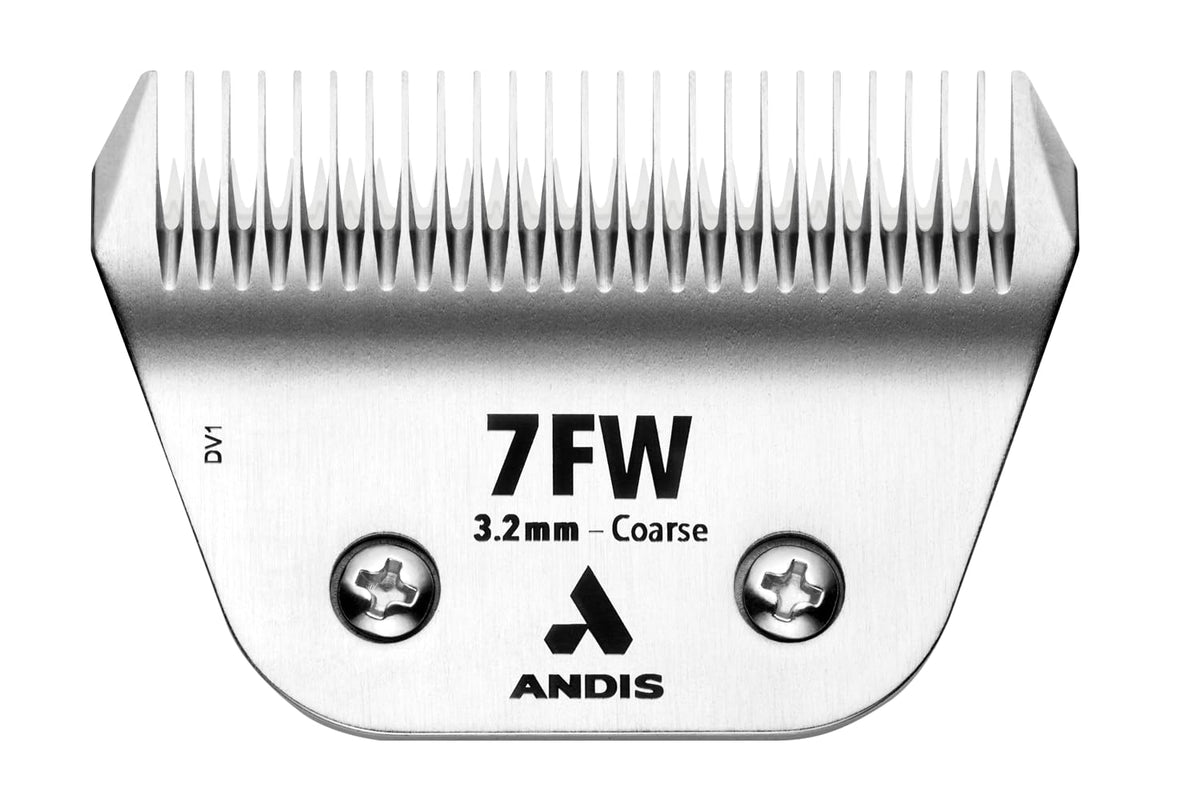 Andis ceramicEDGE wide blade close-up for faster grooming on larger areas