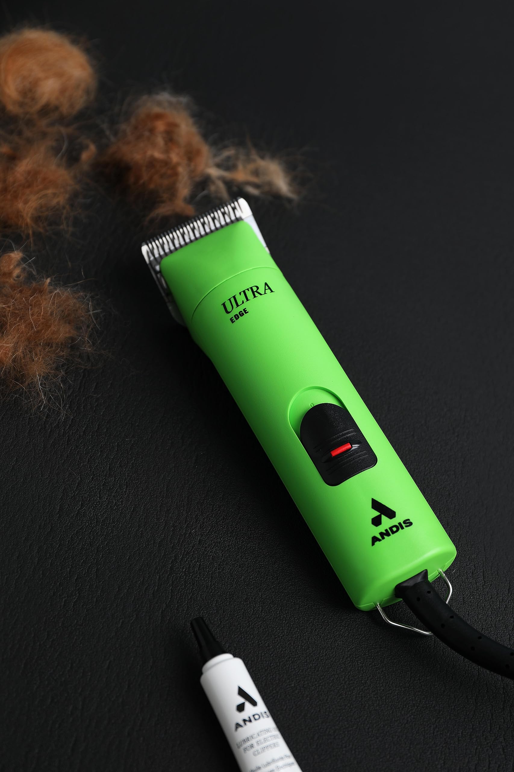 Andis ProClip Super 2-Speed clipper silent operation reduces pet stress.