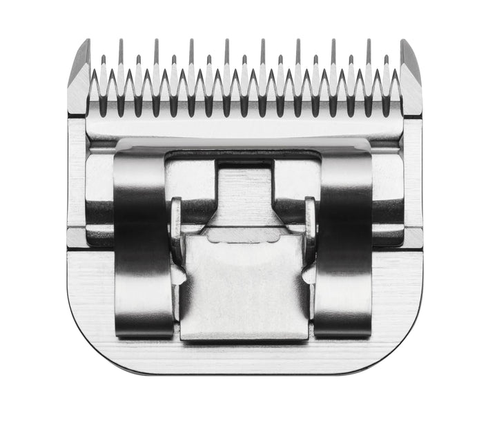 Andis UltraEdge skip-tooth size-5 blade with 1/4 inch cut for blending.