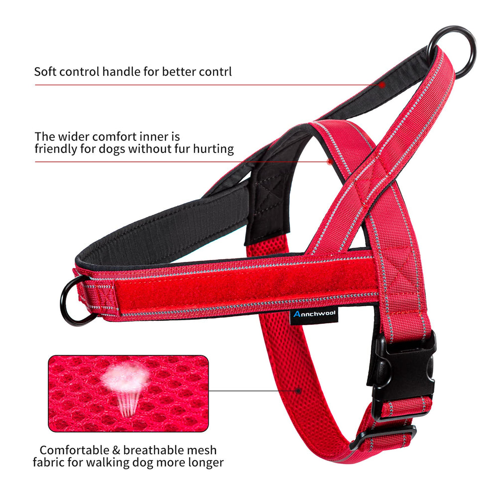 Breathable inner material keeps dogs comfortable on long walks.