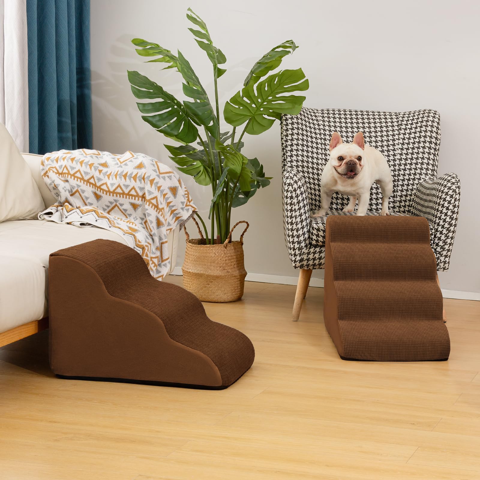 Safe use demonstrated with Aodisman stairs against furniture for guided climbs.