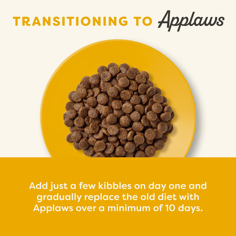 Applaws texture close-up featuring savory gravy for cat curiosity at mealtime.