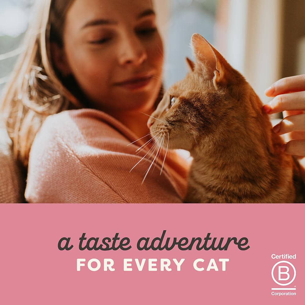 Applaws packaging emphasizing omega-3 for a balanced cat diet.