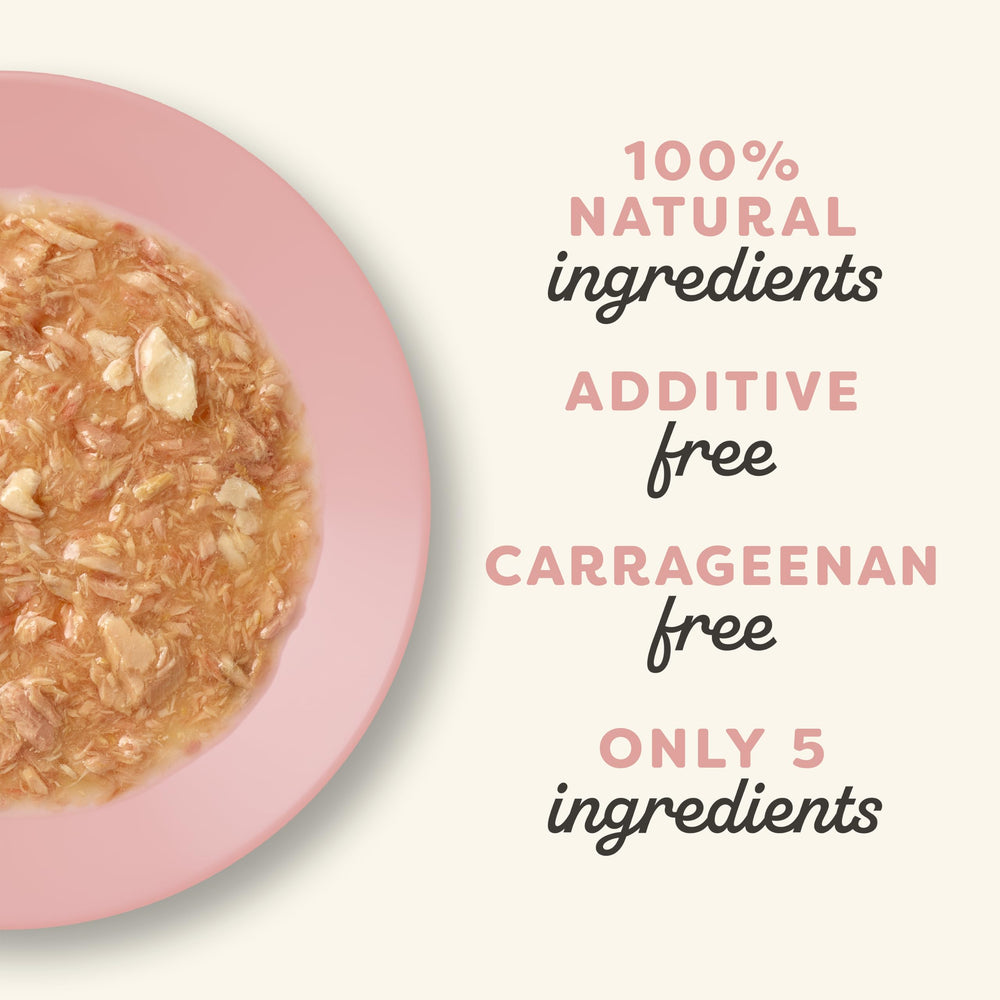 Open can of Applaws wet cat food showing natural ingredients.
