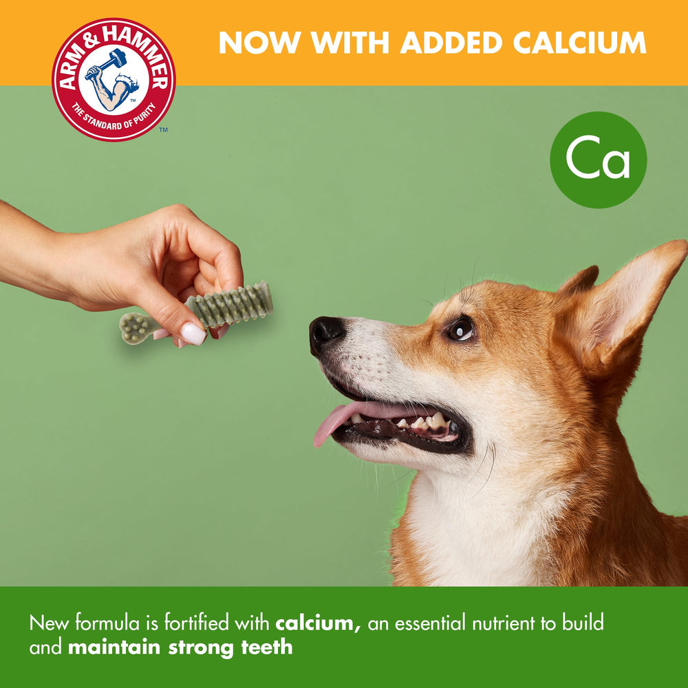 Arm & Hammer for Pets Nubbies chew action showing nubbies contacting teeth.