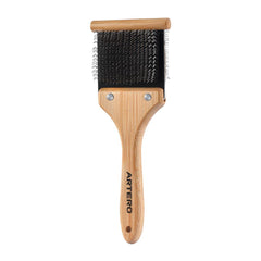 Artero Double Flexible Brush untangles coat for knot-free brushing.