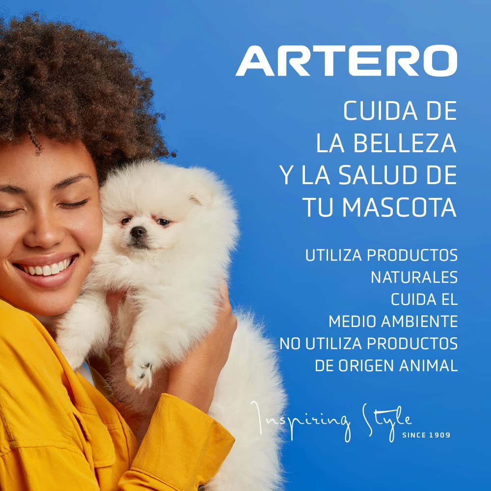 Gentle formula suitable for sensitive skin on dogs and cats.