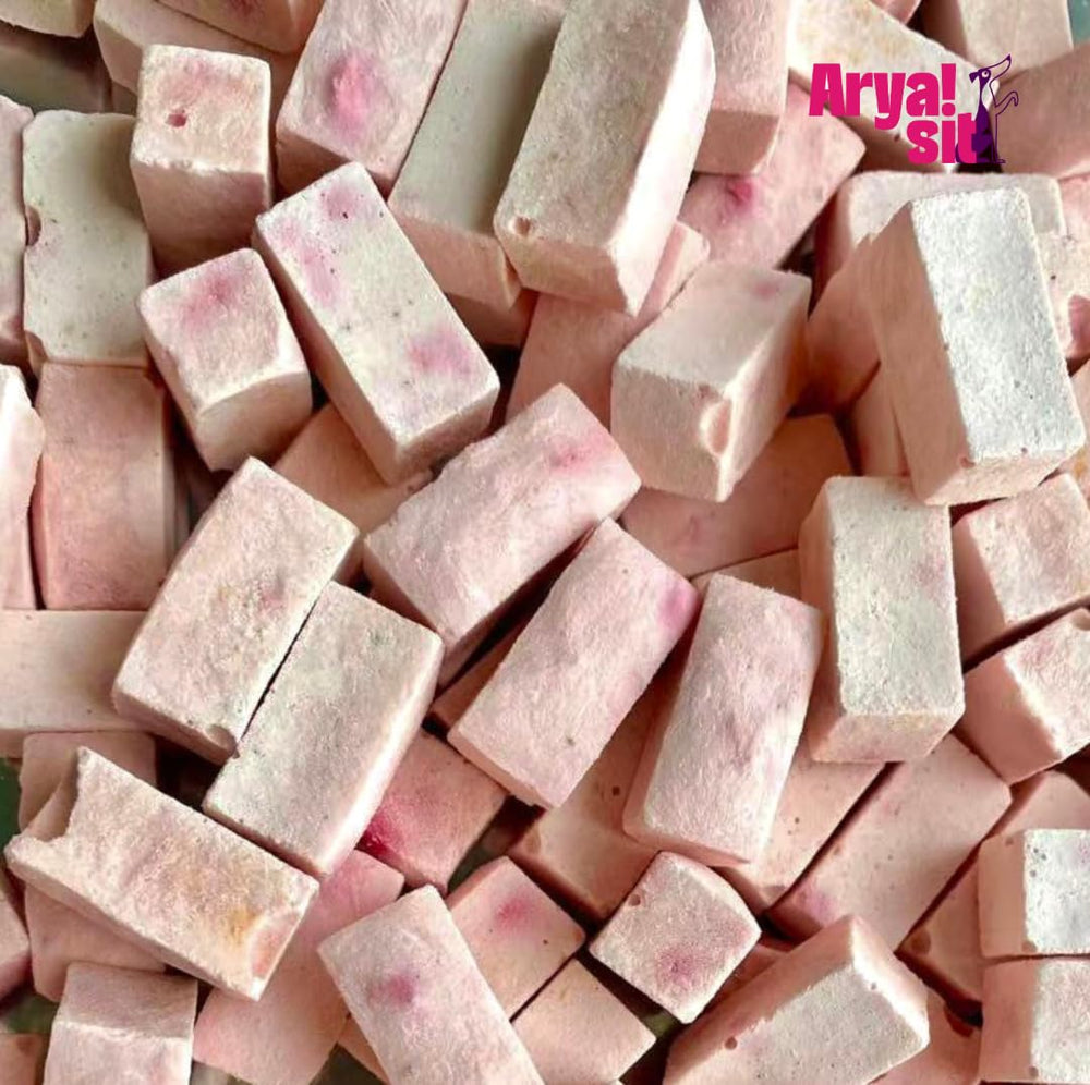 Arya Sit! freeze-dried treats crumble easily for training rewards.
