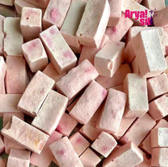 Arya Sit! freeze-dried treats crumble easily for training rewards.