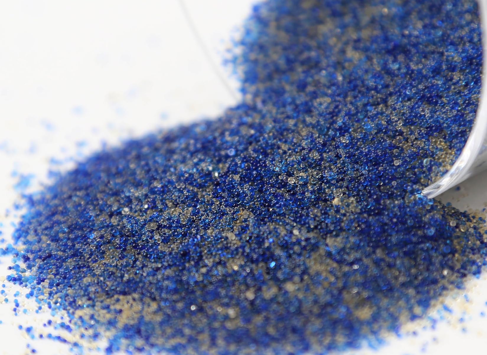 Awesome Aquatic mixed-bed DI resin pack in Mylar packaging preserves premium quality.