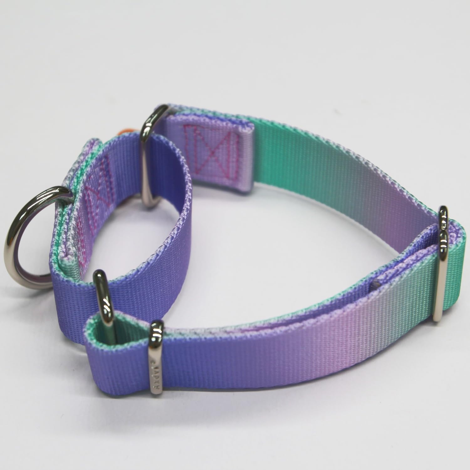 Axdvk Martingale collar gradient purple-green close-up stitching for durability