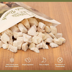 Badlands Ranch freeze-dried texture close-up showing crisp bite.