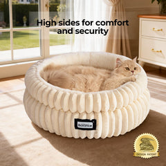 BALANCE cat bed plush fabric close-up highlights soft warmth and non-shedding material.