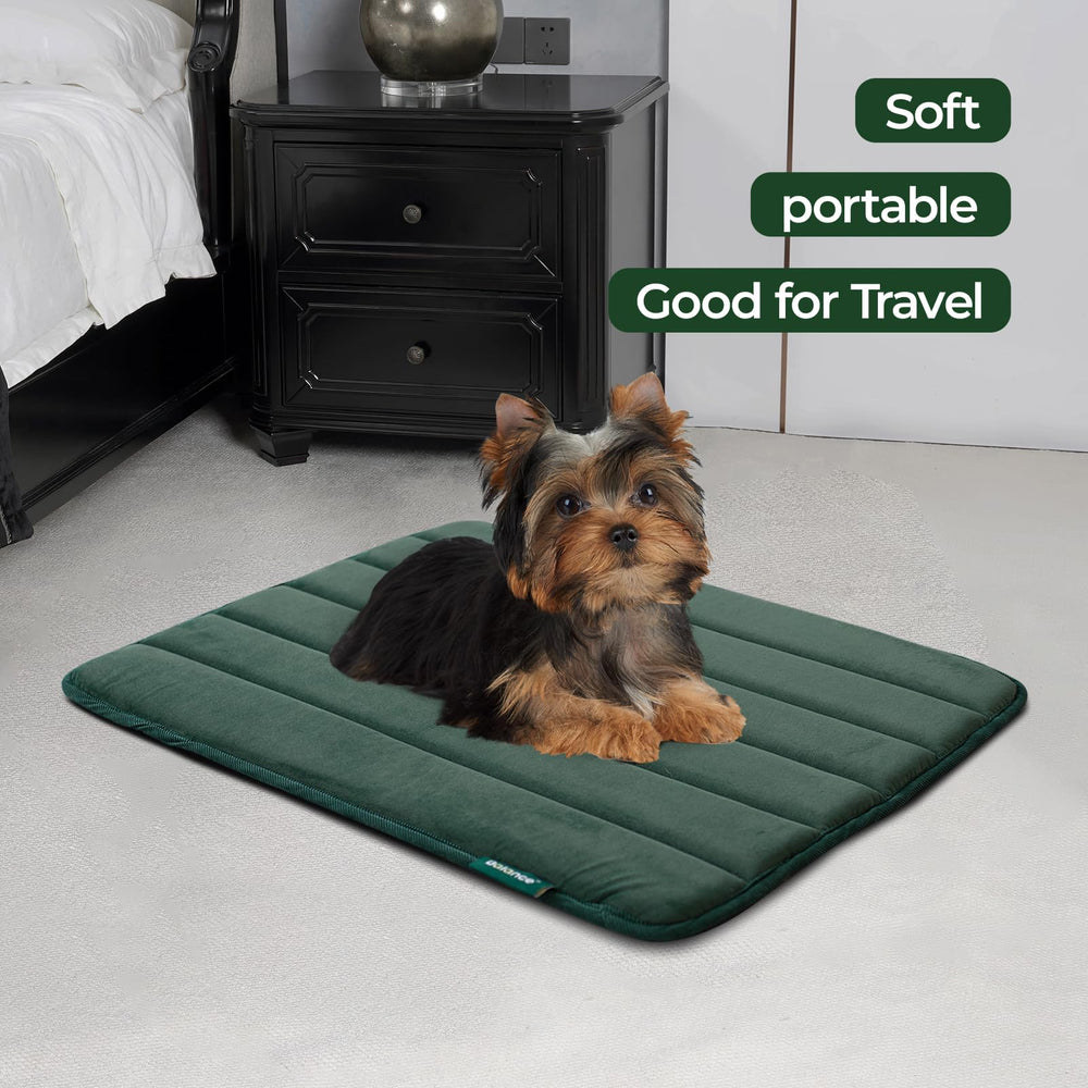 BALANCE anti-slip base keeps pad secure on crate floors during activity