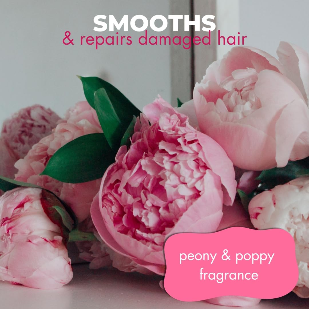 BatherBox Go To Dog Conditioner nourishes skin and coat with naturally derived ingredients.