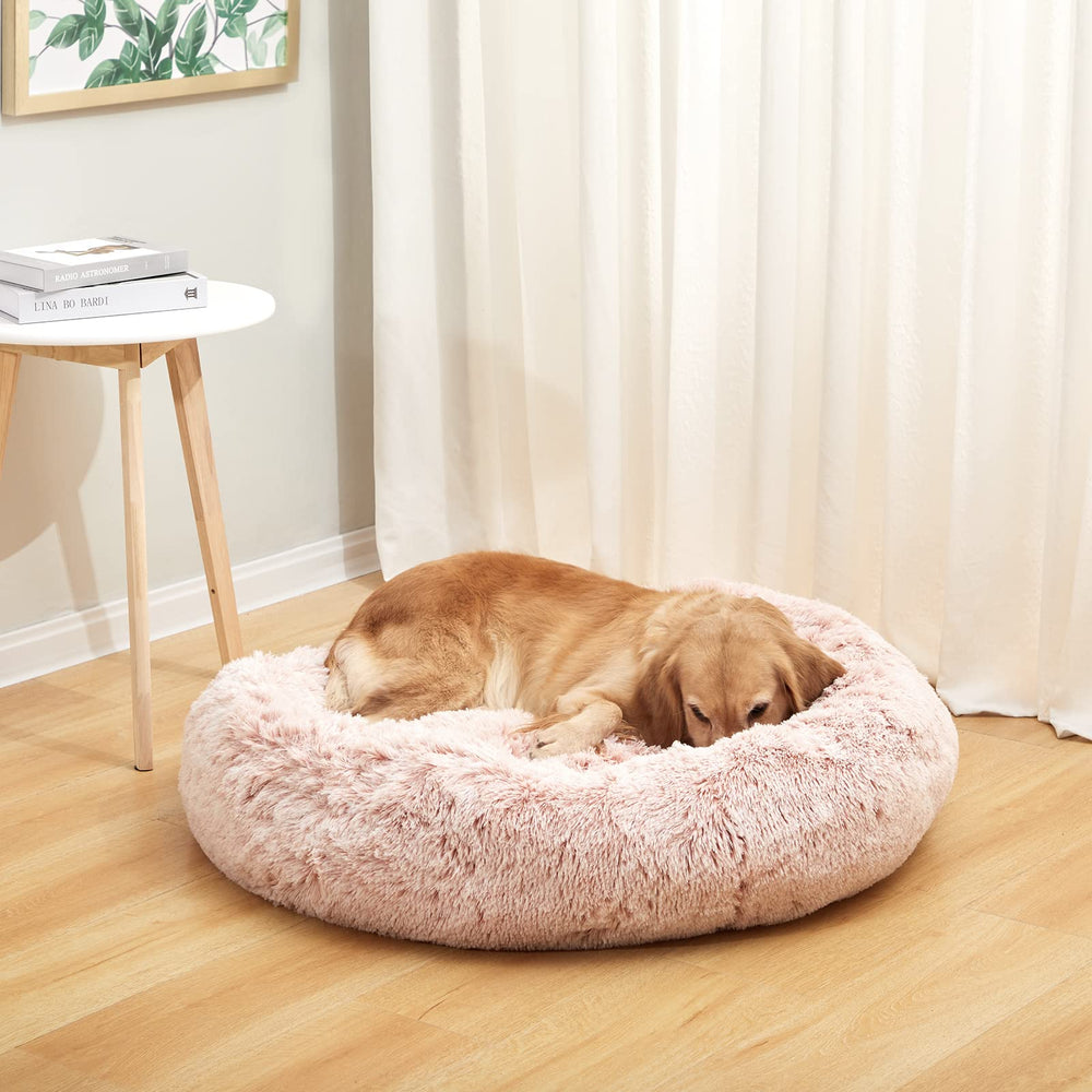 Bedfolks Calming Donut Bed donut shape close-up highlights plush, comforting feel.