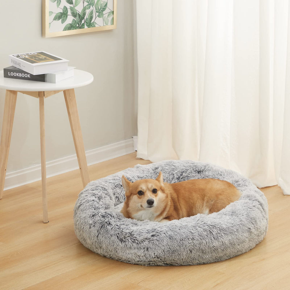 Bedfolks round plush faux fur cover adds snug, cuddle-ready comfort.