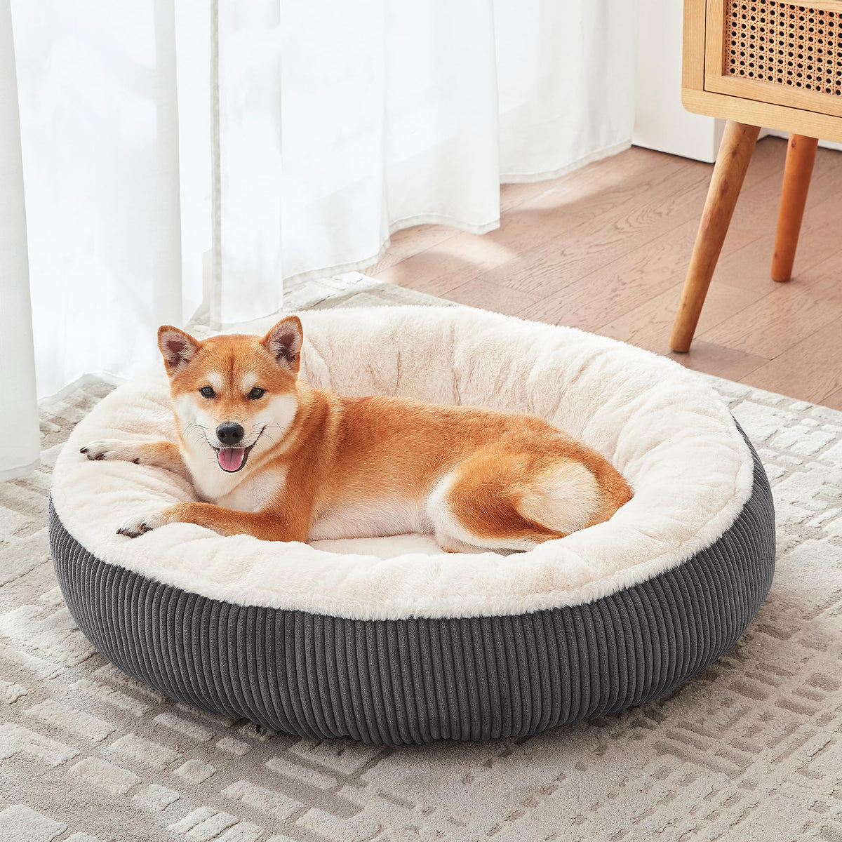 BedStill 33-inch donut bed showing circular shape for cozy lounging.