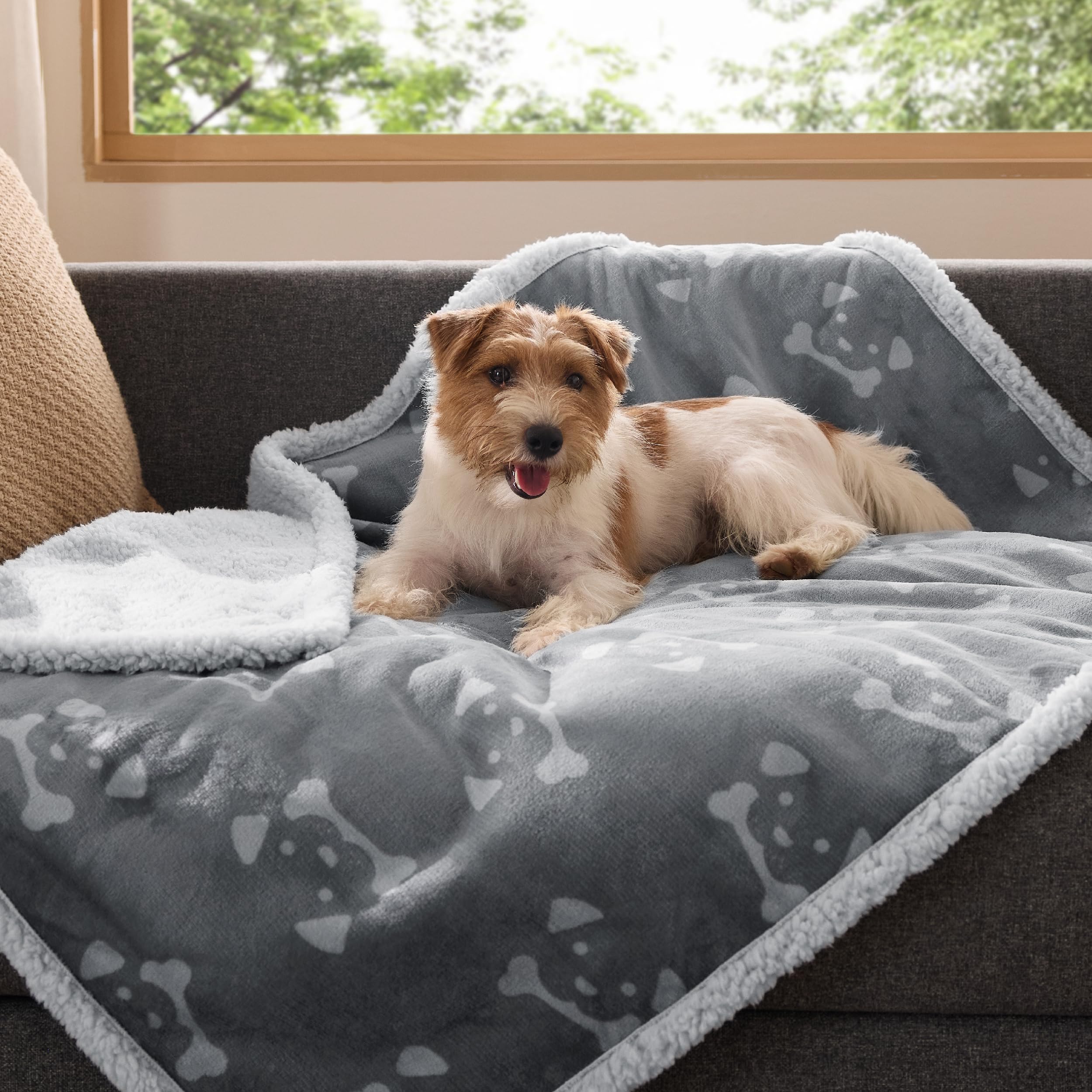 Bedsure car travel blanket for pets keeps seats clean on trips