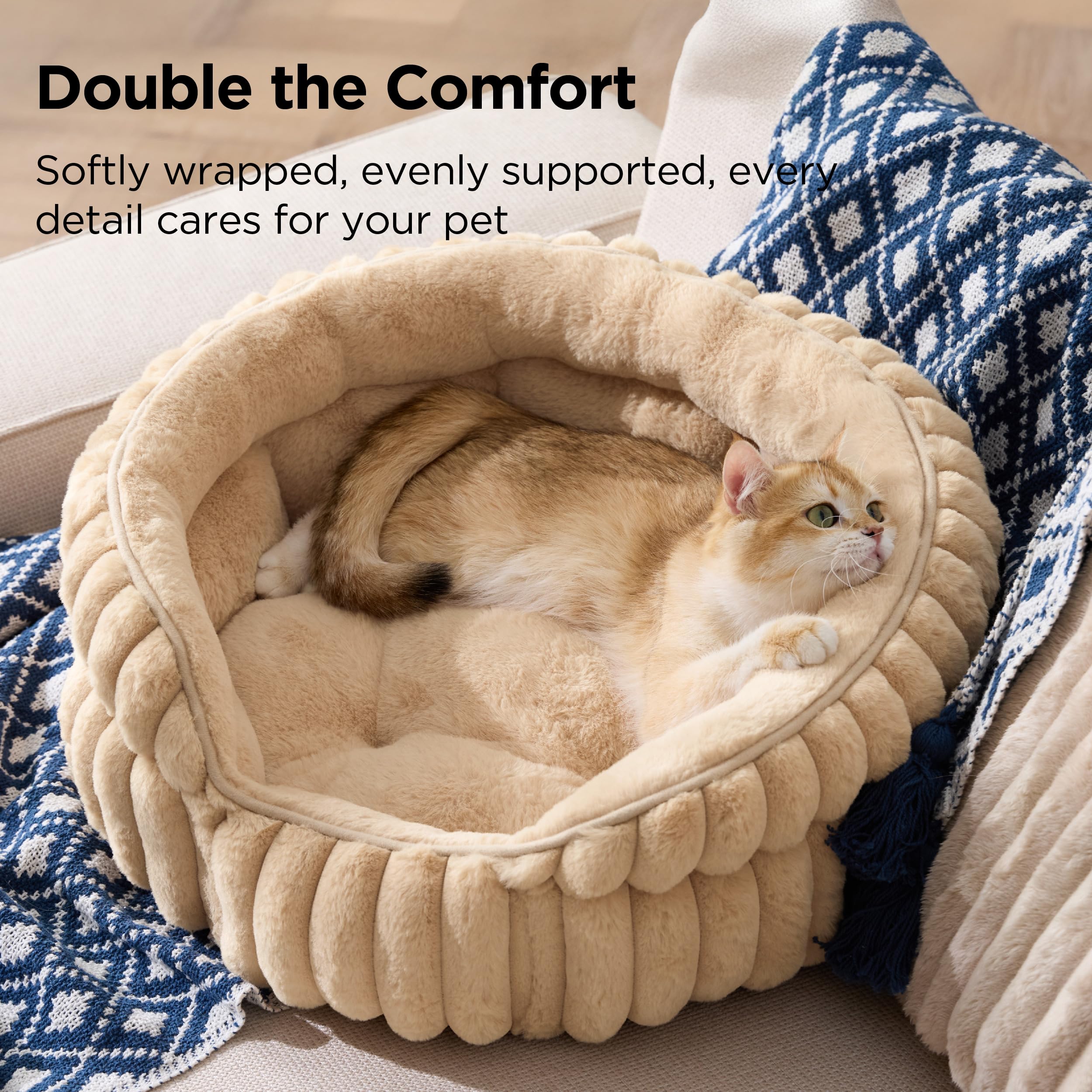 Bedsure ComfyFleece Cat Bed corduroy fabric detail showcases plush warmth with durable material.