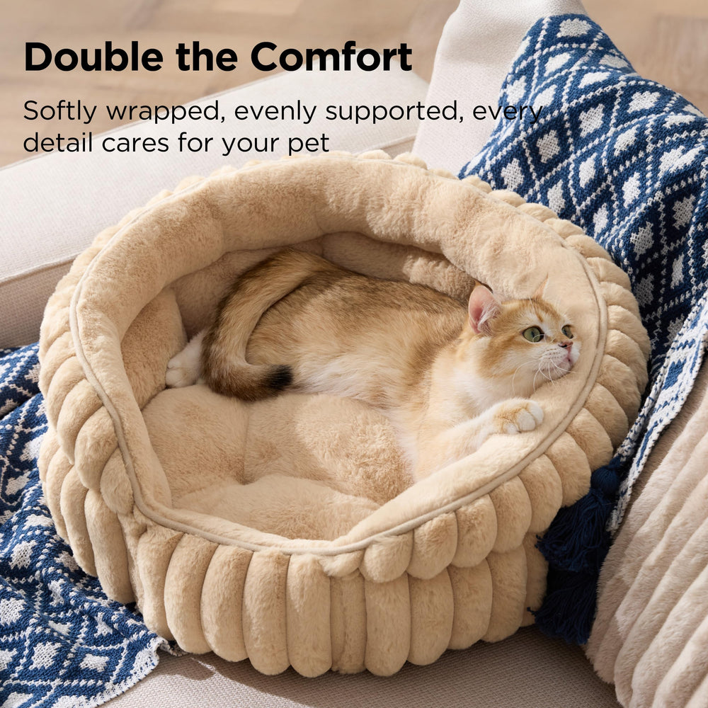Bedsure ComfyFleece Cat Bed corduroy fabric detail showcases plush warmth with durable material.