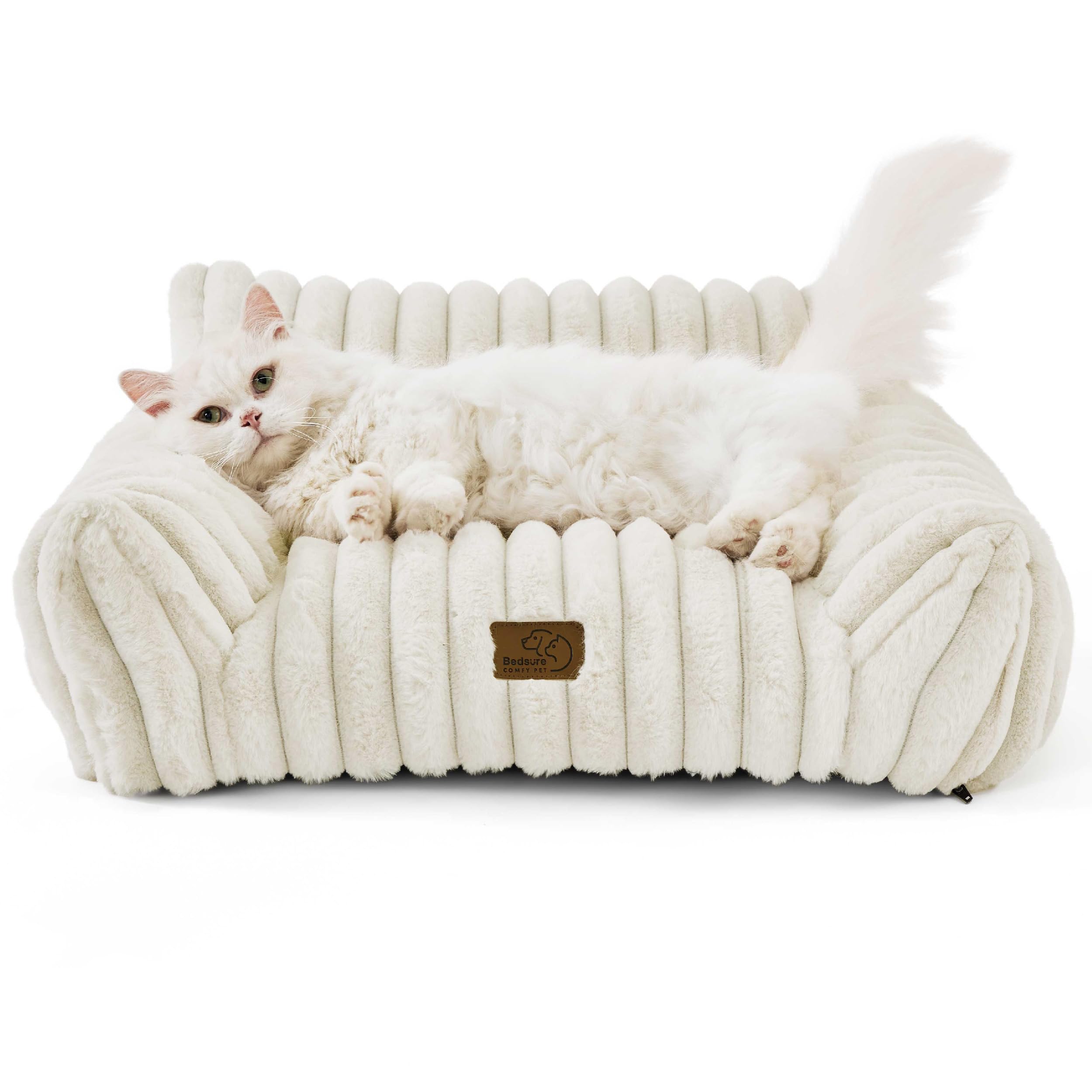 Bedsure ComfyFleece cat couch cream color complements any decor
