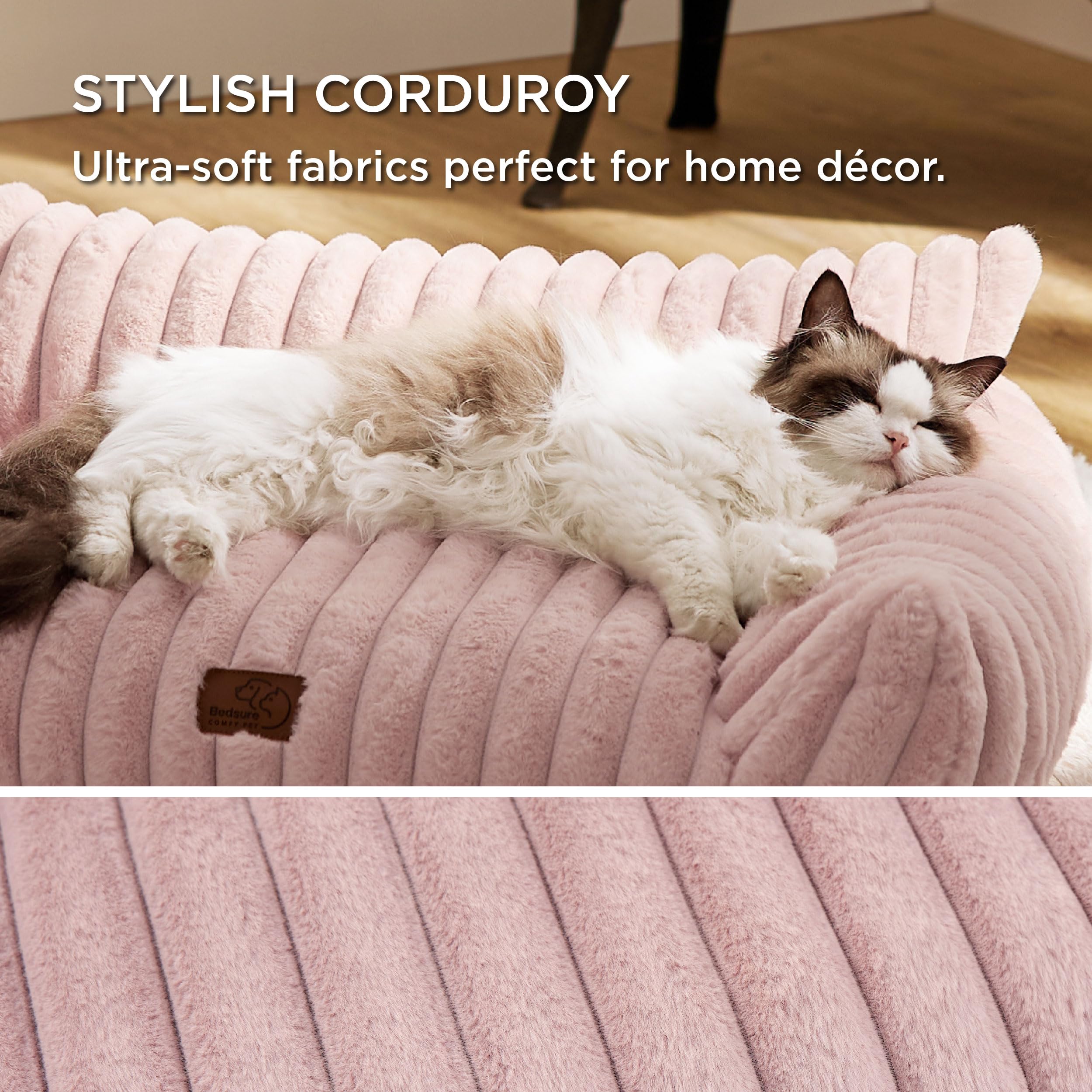 Bedsure ComfyFleece cat couch foam-fill close-up demonstrates balanced support.