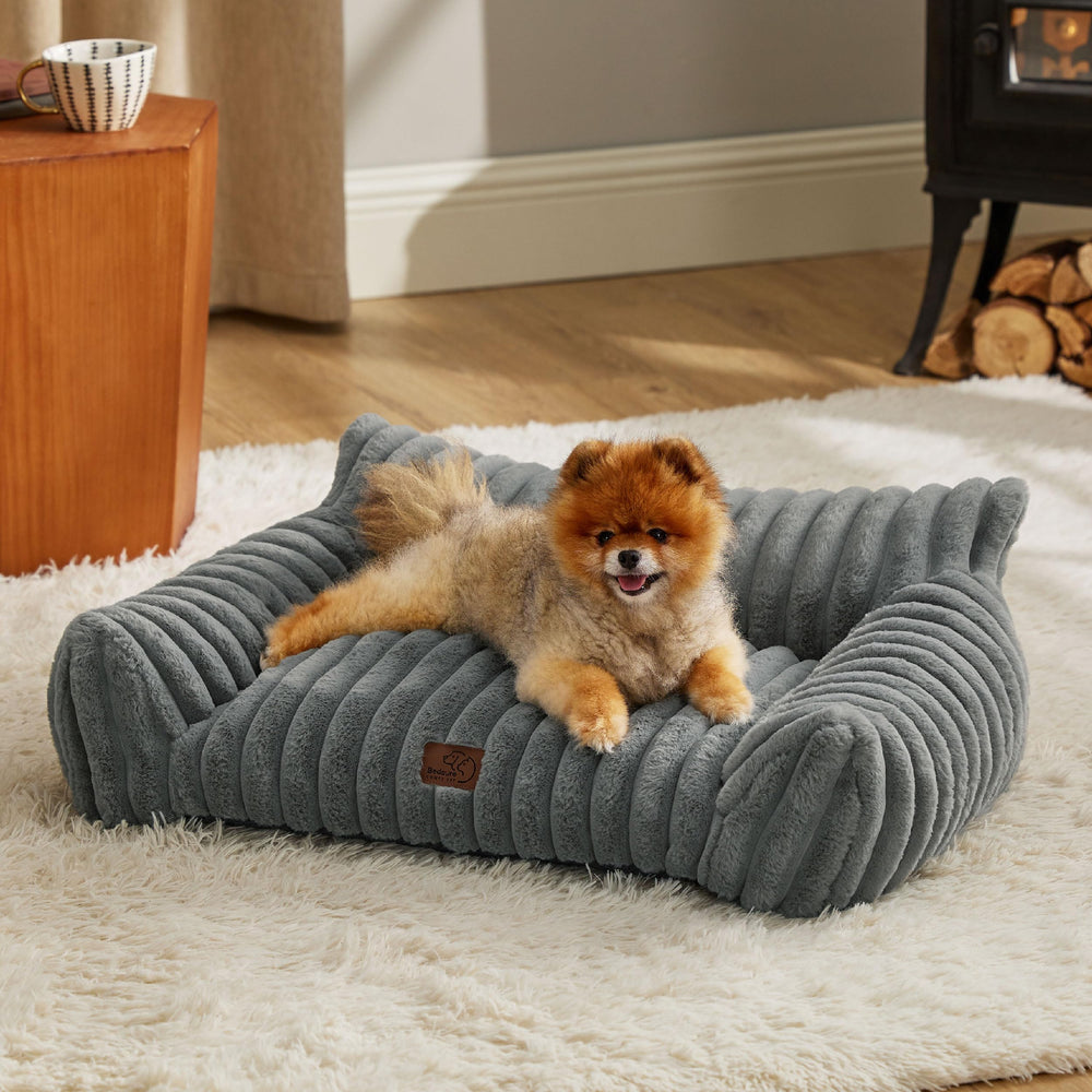 Bedsure ComfyFleece cat couch front view showing three sided support for comfy naps.