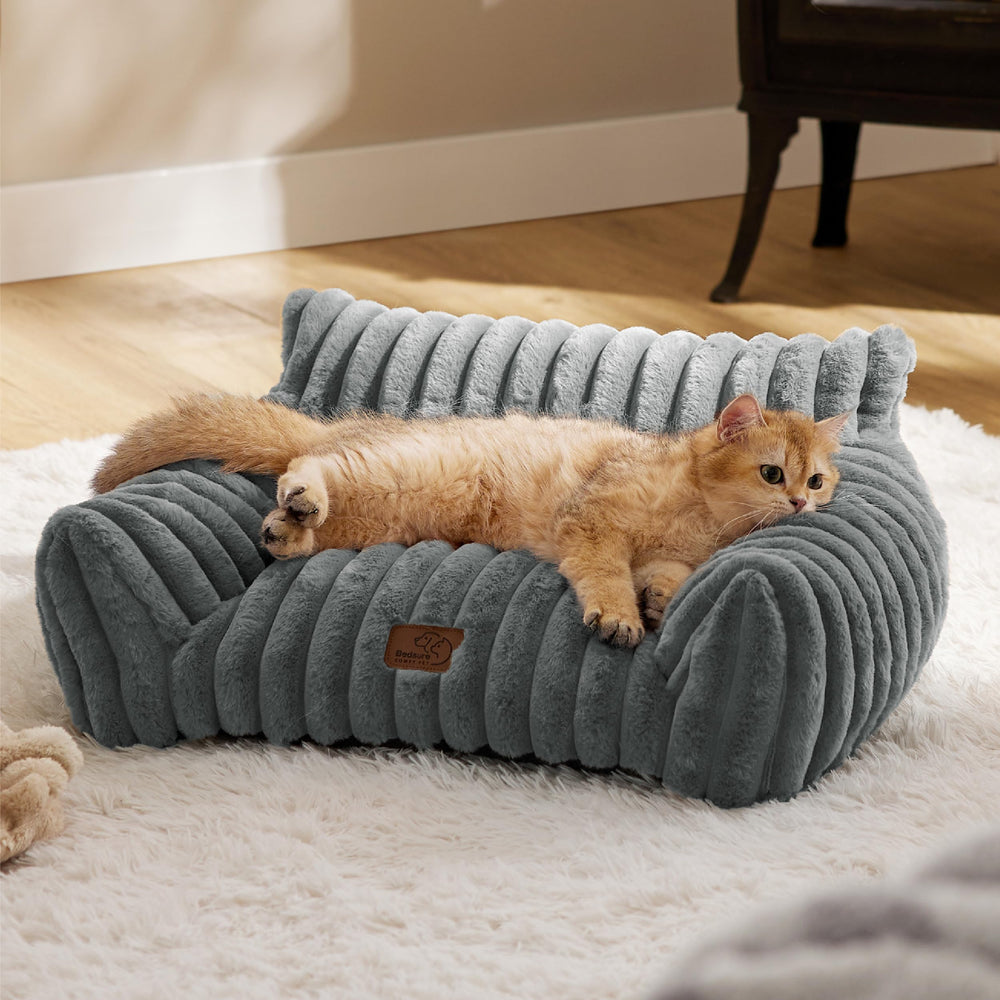 Bedsure ComfyFleece Cat Couch room setup fits living spaces.