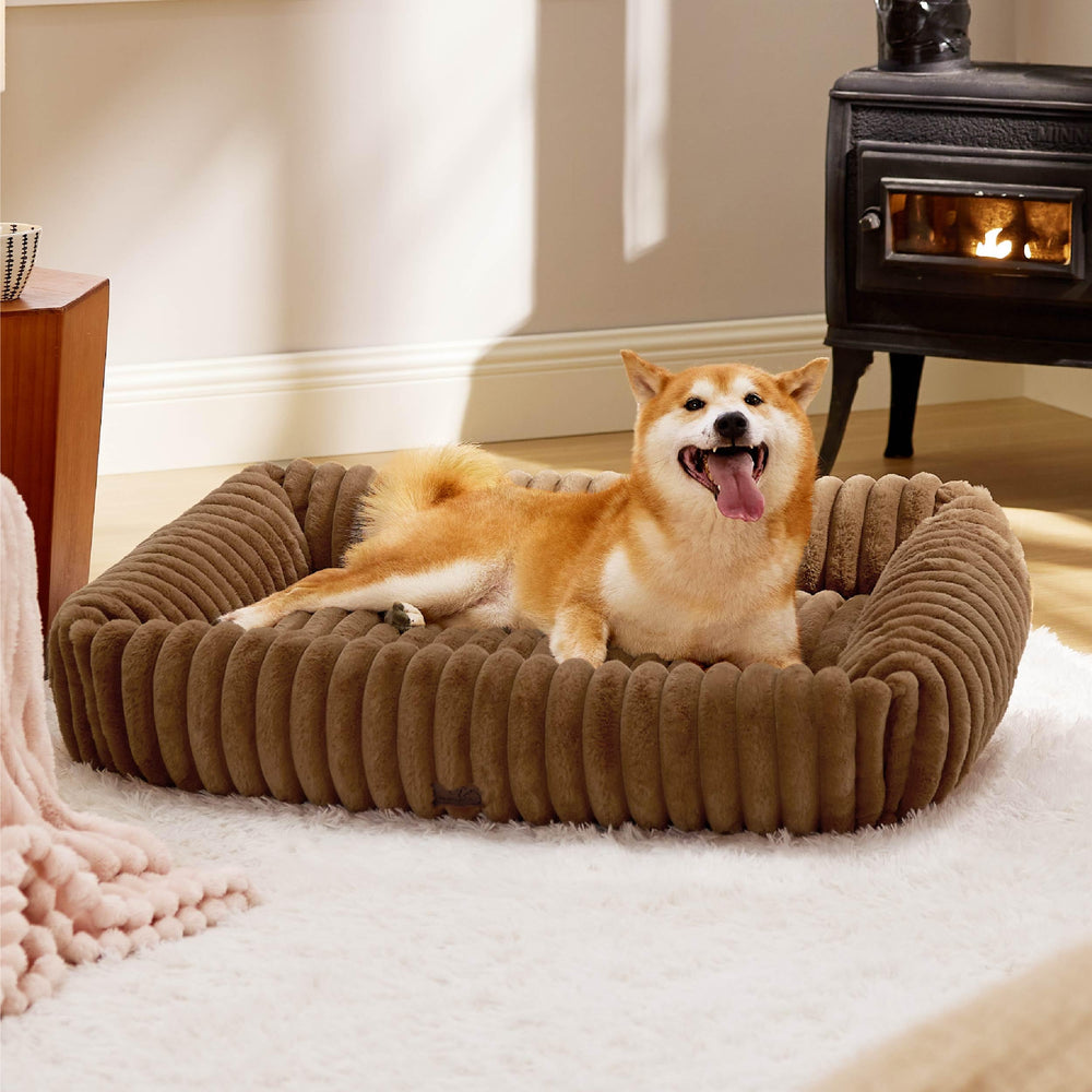 Bedsure ComfyFleece bed available in S-XL to fit many pets.