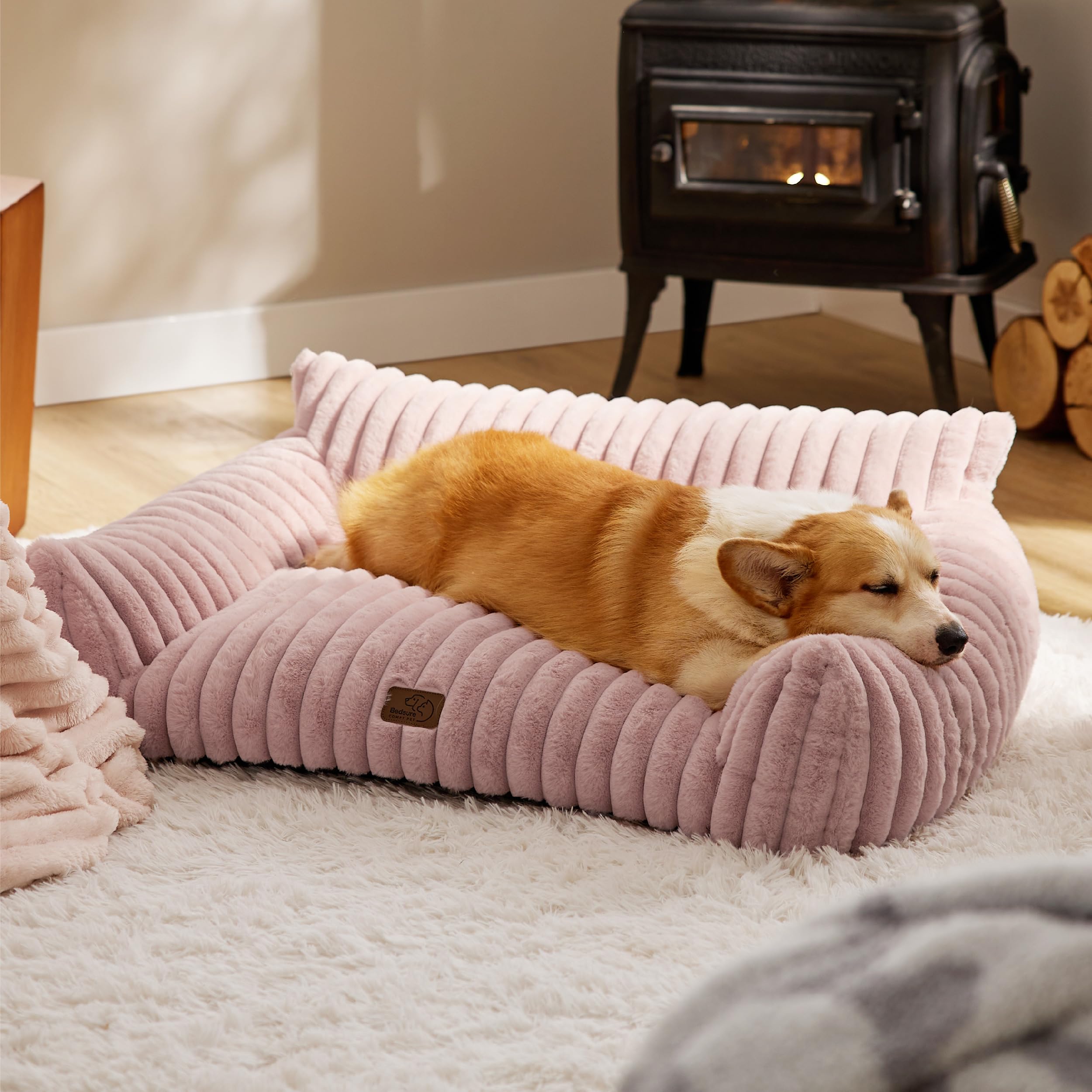 Bedsure ComfyFleece dog couch 36-inch size fits medium dogs well.