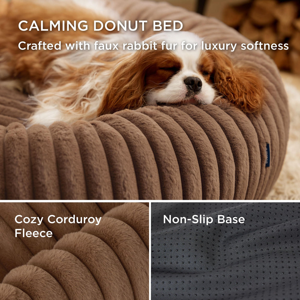 Bedsure ComfyFleece Donut Bed edge raised rims provide neck comfort during naps.