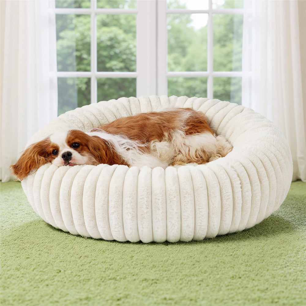 Bedsure ComfyFleece donut bed cream close-up with plush faux fur for cozy lounging