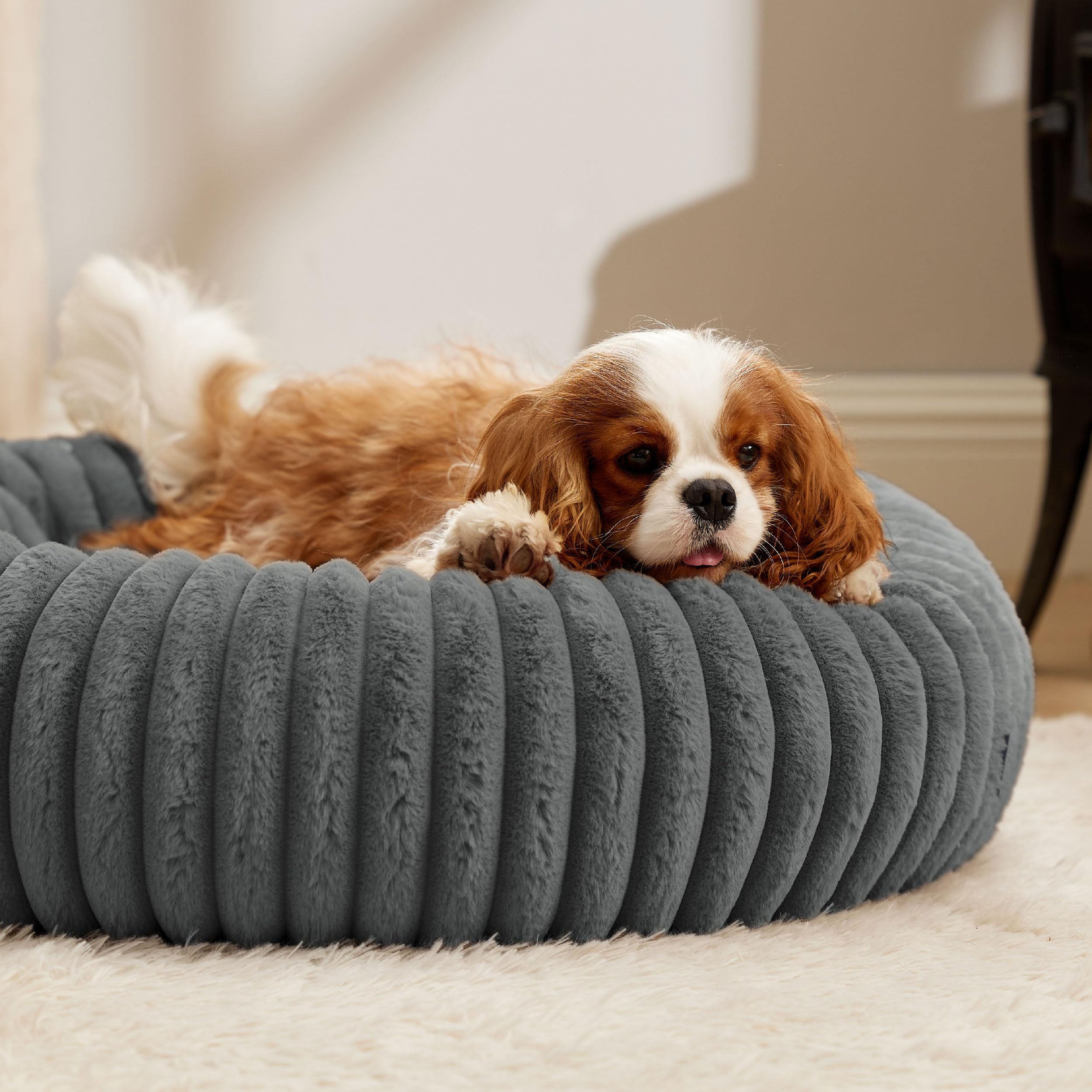 Bedsure ComfyFleece Donut Bed warm grey color blends with home décor.