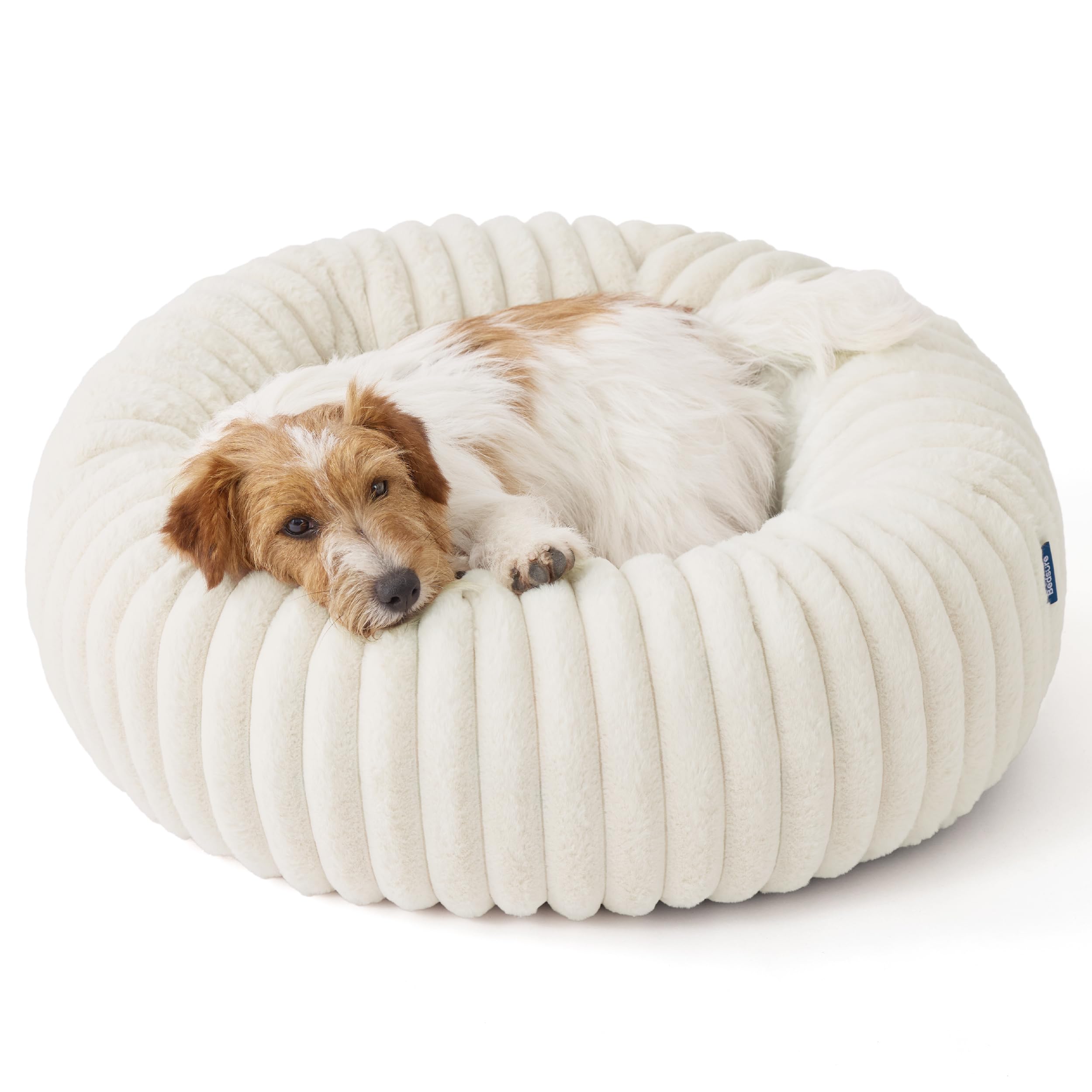 Bedsure ComfyFleece donut bed, washability, enables simple freshening after cuddling sessions.