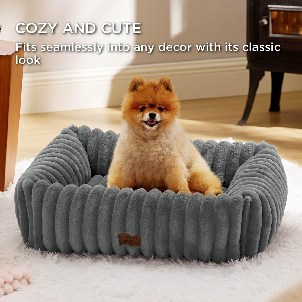 Bedsure ComfyFleece bed with removable cover for easy cleaning.