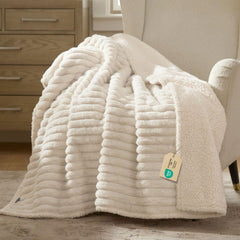 Bedsure ComfyFleece waterproof blanket front view: protects furniture from spills and fur.