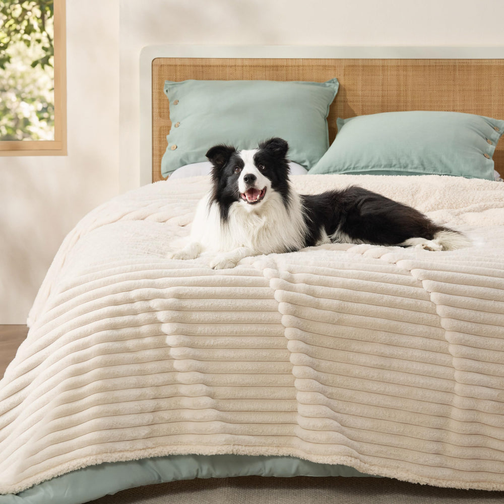 Bedsure ComfyFleece blanket with waterproof lining for easy spill cleanup