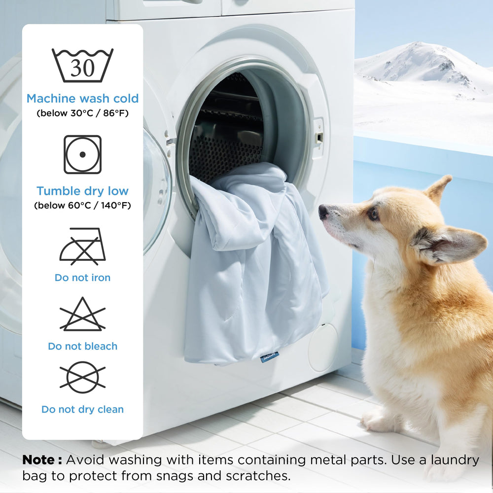 Bedsure cooling blanket soft texture closeup highlights skin-friendly fabric.