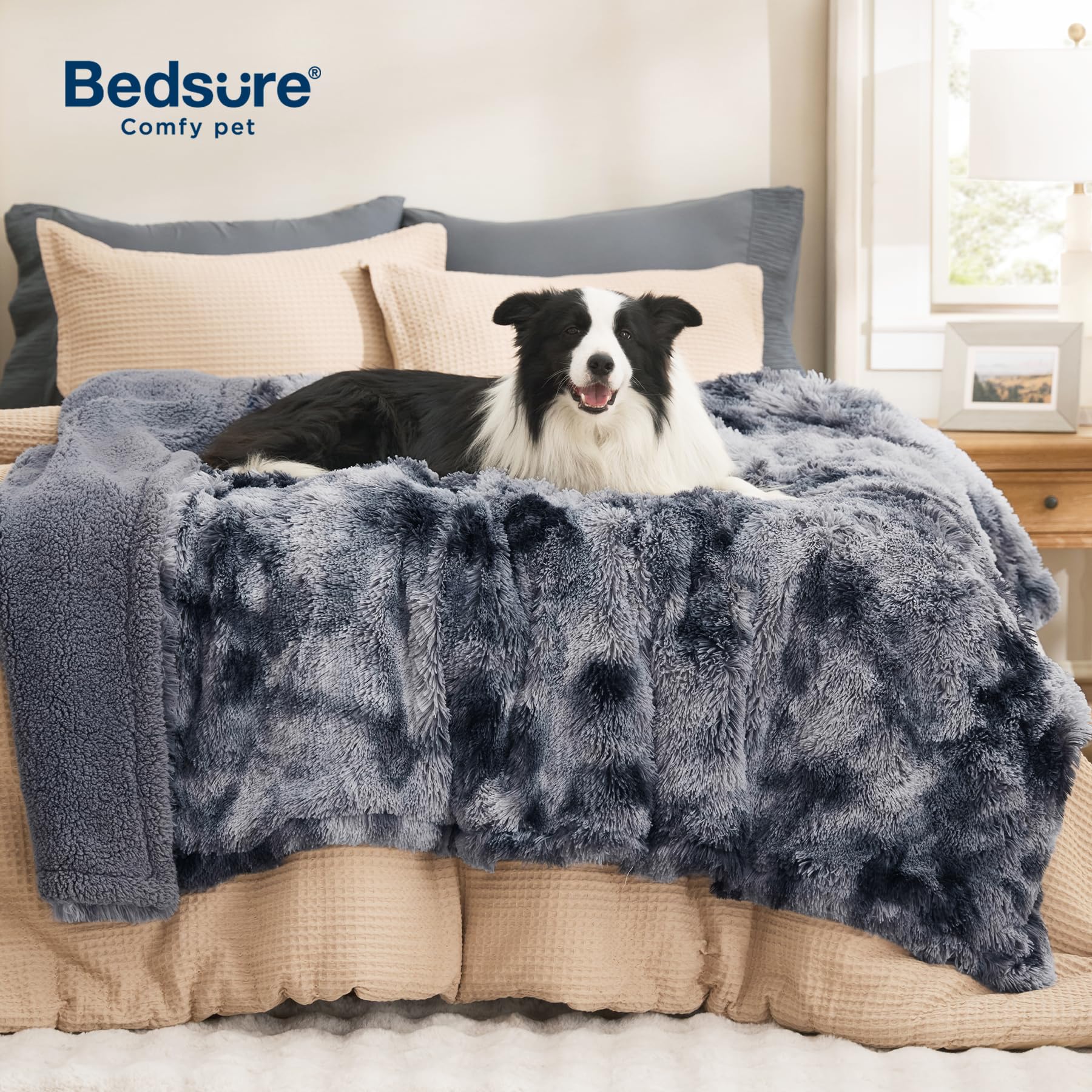Bedsure calming faux fur blanket with plush Sherpa for dogs.