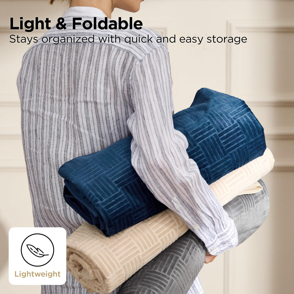 Bedsure lightweight foldable design for easy placement and storage.