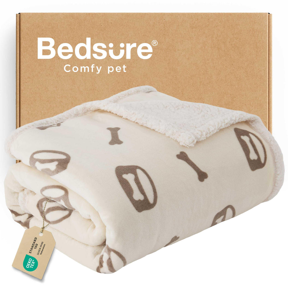 Bedsure reversible blanket, plush feel and durable lining, ideal for homes with pets