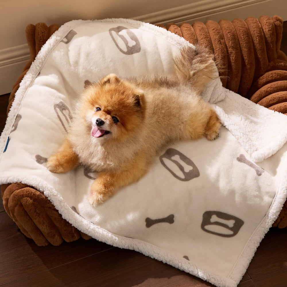 Bedsure beige printed blanket blends with room decor