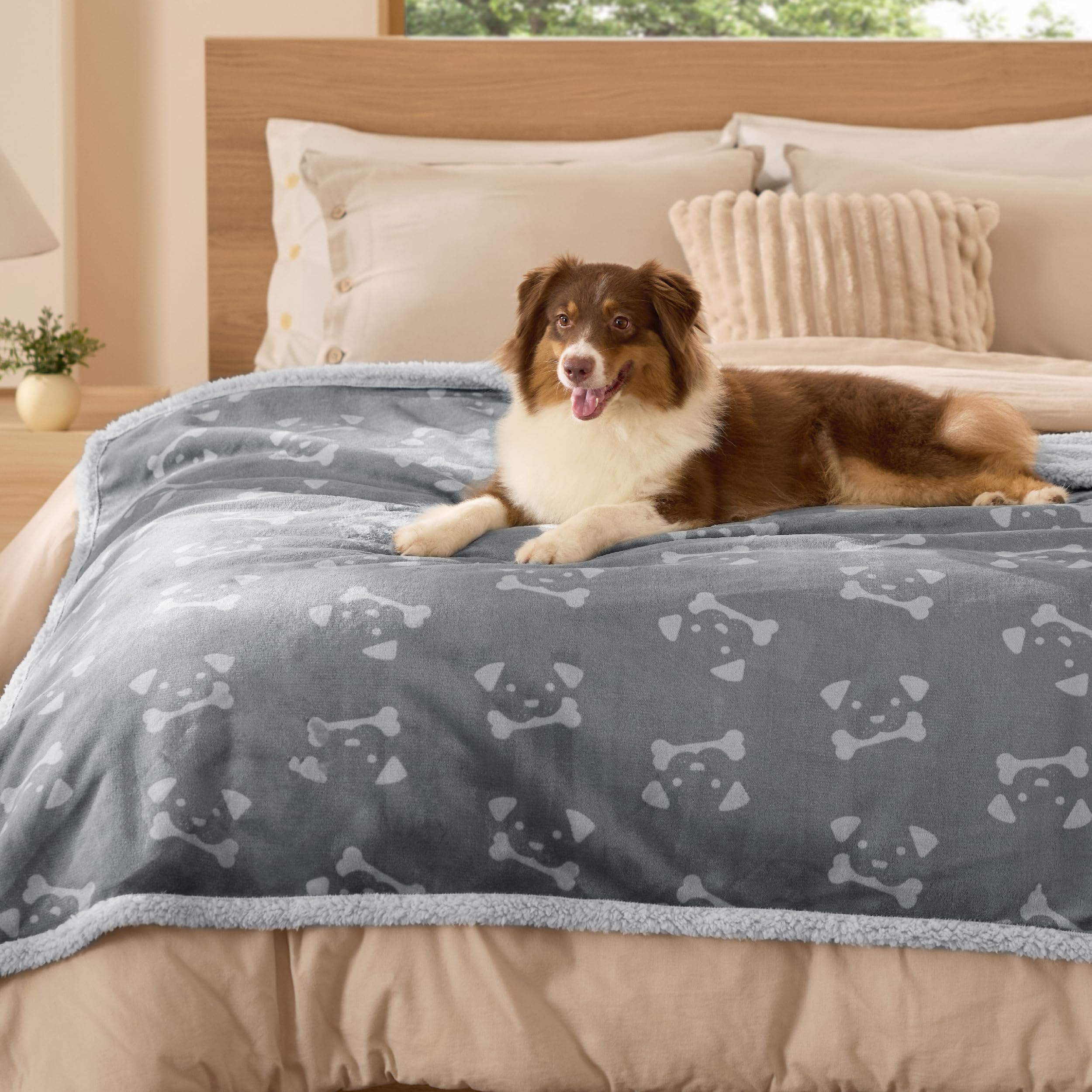 Bedsure chew-shedding protection feature helps keep furniture cleaner.