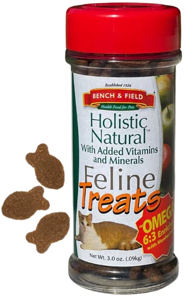 Bench & Field seafood-flavored cat snack in jar emphasizing freshness and flavor