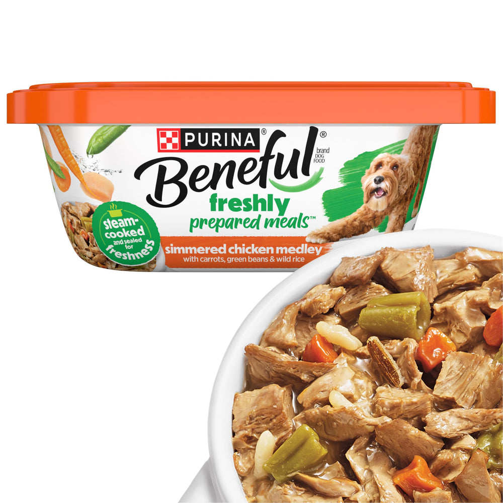 Beneful simmered chicken medley tub shows tender chicken bites for a balanced meal