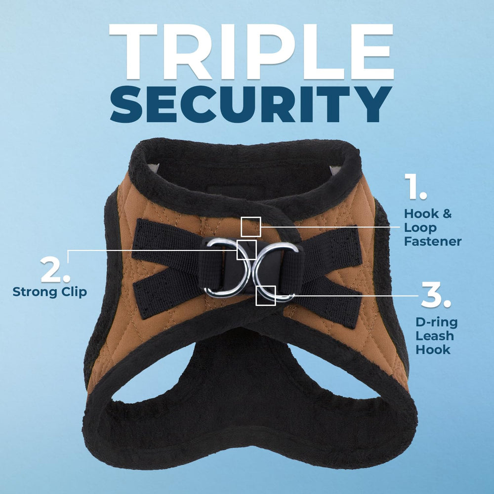 Best Pet Supplies buckle and double D-rings provide secure control.