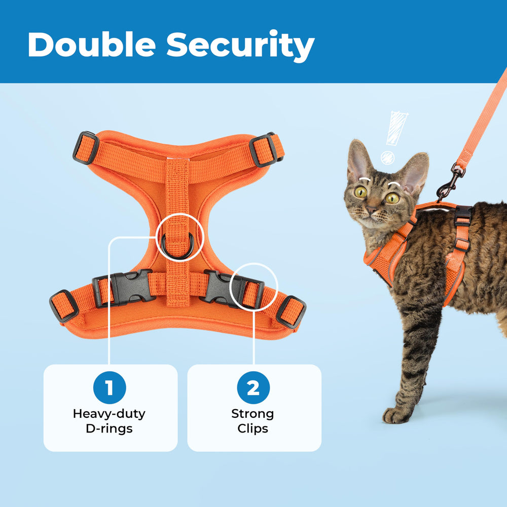 All-weather air mesh construction keeps your cat cool and comfortable outdoors.